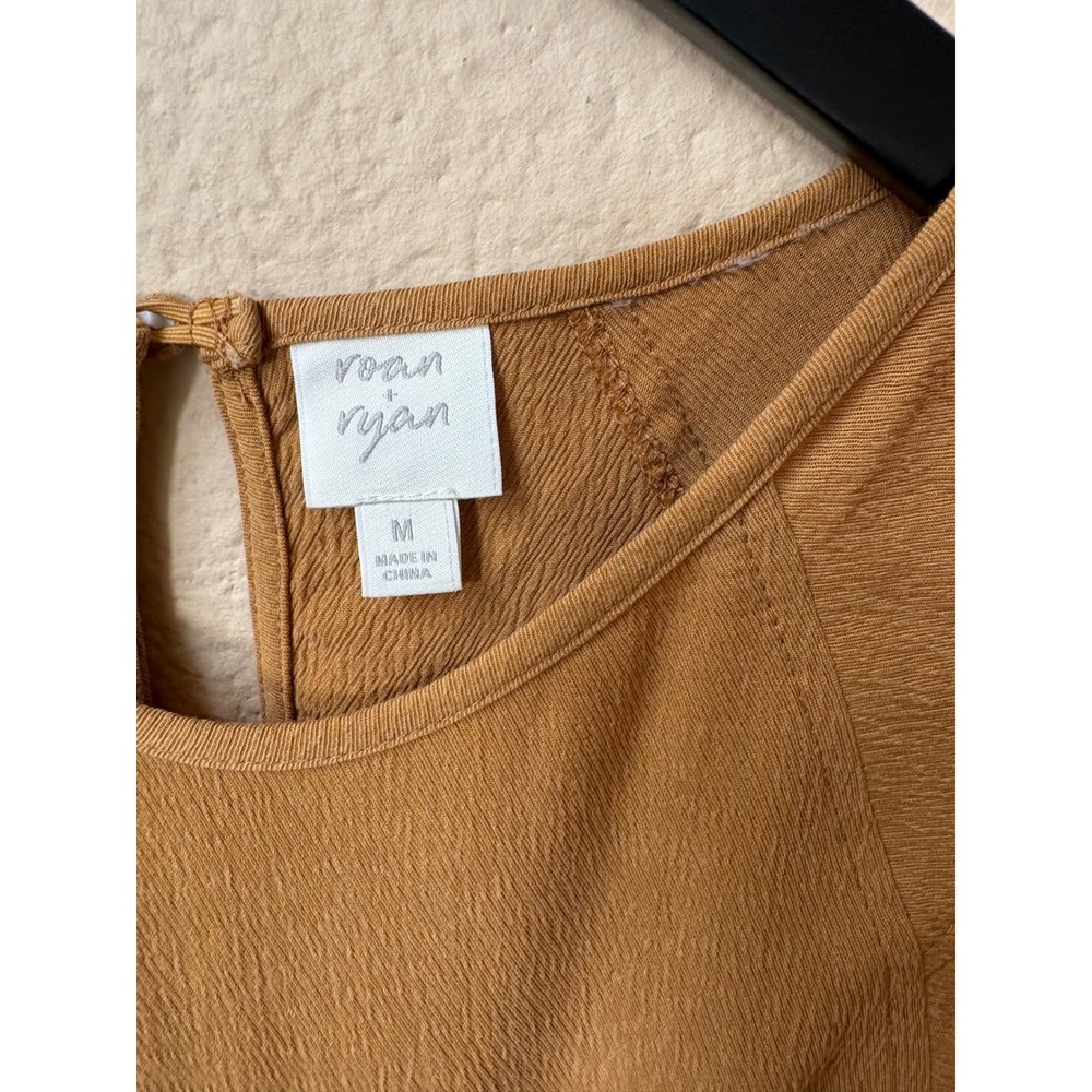 Roan + Ryan Mustard Brown Flutter Sleeve Textured Blouse Top Medium - Picture 2 of 7